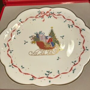 Mikasa Bone China Christmas plate.